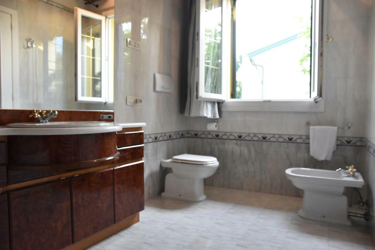 Villa Loredana Elegant Villa With Private Bathroom Spinea Exterior photo